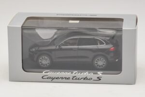 Porsche Cayenne 958 Turbo S Melns Minichamps 1:43 WAP0200220E Metāls — attēls 5 no 5