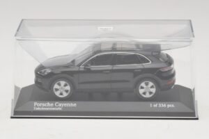 Porsche Cayenne Melns Metālisks Minichamps 1:43 410066301 Metāls — attēls 4 no 5