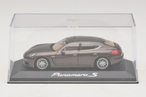 Porsche Panamera 970 S Brūns Metālisks Minichamps 1:43 WAP0203400E Metāls — attēls 4 no 5