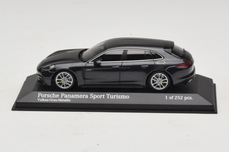 Porsche Panamera 971 4 E-Hybrid Sport Turismo Pelēks Minichamps 1:43 410066112 Metāls