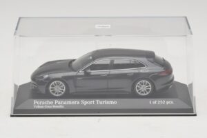 Porsche Panamera 971 4 E-Hybrid Sport Turismo Pelēks Minichamps 1:43 410066112 Metāls — attēls 4 no 5