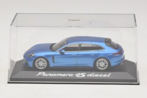 Porsche Panamera 971 4S Diesel Zils Metālisks Minichamps 1:43 WAP0207600H Metāls — attēls 4 no 5