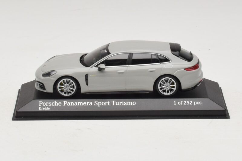 Porsche Panamera 971 Sport Turismo 4E-Hybrid Pelēks Minichamps 1:43 410066114 Metāls