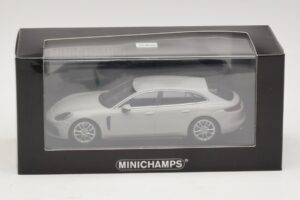 Porsche Panamera 971 Sport Turismo 4E-Hybrid Pelēks Minichamps 1:43 410066114 Metāls — attēls 5 no 5