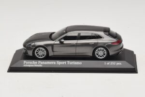 Porsche Panamera 971 Sport Turismo 4S Pelēks Minichamps 1:43 410066111 Metāls