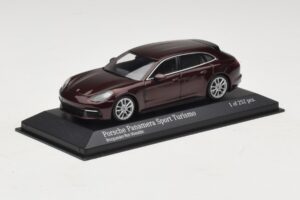 Porsche Panamera 971 Sport Turismo 4S Sarkans Minichamps 1:43 410066110 Metāls — attēls 2 no 5