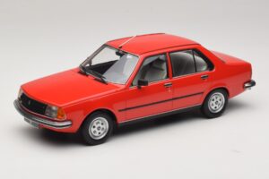 Renault 18 Sarkans MCG 1:18 MCG18595 Metāls
