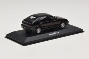Renault 19 Melns Maxichamps 1:43 940113701 Metāls — attēls 2 no 5