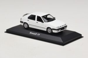 Renault 19 Balts Maxichamps 1:43 940113700 Metāls — attēls 3 no 5