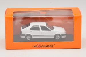 Renault 19 Balts Maxichamps 1:43 940113700 Metāls — attēls 5 no 5