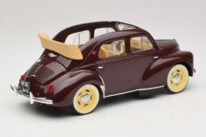 Renault 4CV Kastaņbrūns Solido 1:18 8048 Metāls — attēls 2 no 6