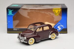 Renault 4CV Kastaņbrūns Solido 1:18 8048 Metāls — attēls 6 no 6