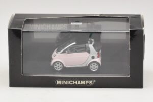 Smart Fortwo 450 Kabriolets Balts Legally Blonde 2 Aizvietotāja Kaste Minichamps 1:43 402173900-R1 Metāls — attēls 5 no 5