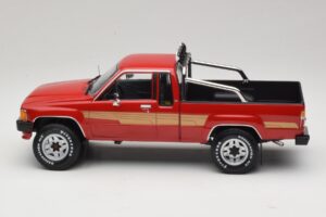 Toyota Hilux N50 Xtra Cab 4x4 Sarkans KK-Scale 1:18 KKDC181562 Metāls — attēls 3 no 6