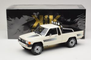 Toyota Hilux N50 Xtra Cab 4x4 Balts KK-Scale 1:18 KKDC181564 Metāls — attēls 6 no 6