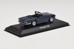 Triumph TR6 Tumši Zils Maxichamps 1:43 940132570 Metāls — attēls 2 no 5