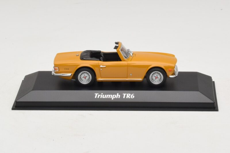 Triumph TR6 Oranžs Maxichamps 1:43 940132571 Metāls