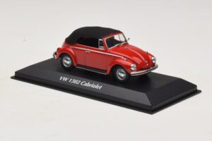 Volkswagen 1302 Kabriolets Sarkans Maxichamps 1:43 940055031 Metāls — attēls 3 no 5