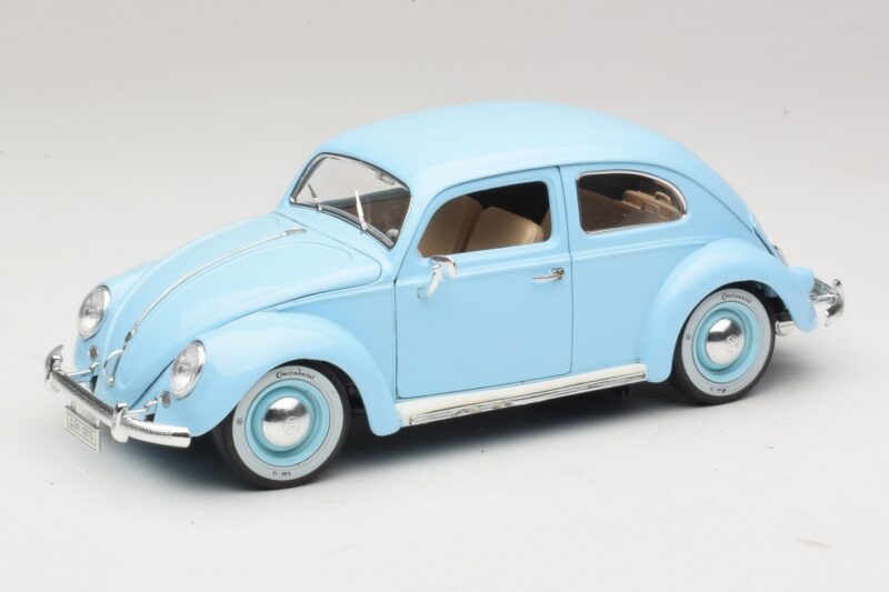 Volkswagen Beetle Zils Bburago 1:18 3381 Metāls