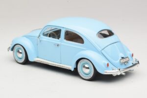 Volkswagen Beetle Zils Bburago 1:18 3381 Metāls — attēls 7 no 8