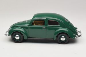 Volkswagen Beetle Zaļš Maisto 1:18 32820 Metāls — attēls 4 no 8