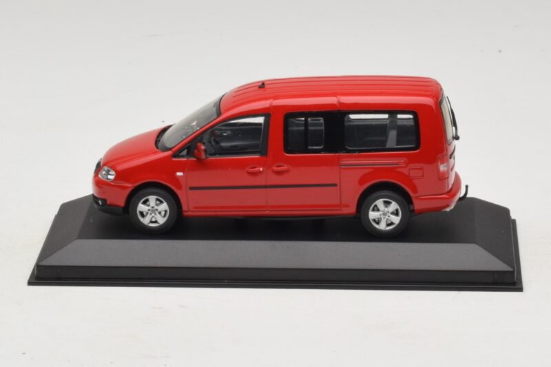 Volkswagen Caddy 2K Bus Sarkans Minichamps 1:43 CADDY009 Metāls