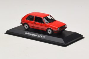 Volkswagen Golf GTI Mk2 Sarkans Maxichamps 1:43 940054121 Metāls — attēls 3 no 5