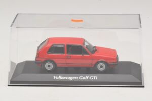 Volkswagen Golf GTI Mk2 Sarkans Maxichamps 1:43 940054121 Metāls — attēls 4 no 5