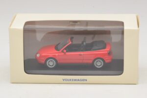 Volkswagen Golf Mk4 Kabriolets Sarkans Dīlera Izdevums Minichamps 1:43 GOLF006 Metāls — attēls 5 no 5
