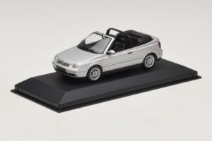 Volkswagen Golf Mk4 Kabriolets Sudrabains Dīlera Izdevums Minichamps 1:43 GOLF004 Metāls — attēls 2 no 5
