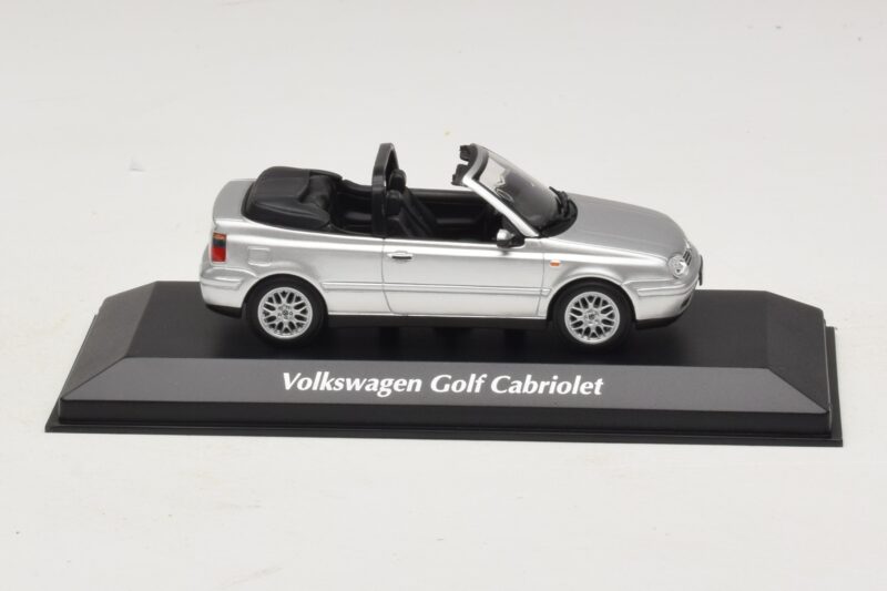 Volkswagen Golf Mk4 Kabriolets Sudrabains Maxichamps 1:43 Volkswagen Golf Mk4 Kabriolets Sudrabains Maxichamps 1:43 940058331 Metāls