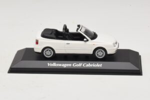 Volkswagen Golf Mk4 Kabriolets Balts Maxichamps 1:43 940058330 Metāls