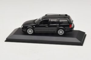Volkswagen Golf Mk4 Variant Sport Highline BBS Edition Melns Nomaiņas Kaste Minichamps 1:43 GOLF008-R1 Metāls