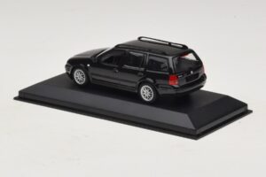 Volkswagen Golf Mk4 Variant Sport Highline BBS Edition Melns Nomaiņas Kaste Minichamps 1:43 GOLF008-R1 Metāls — attēls 3 no 5