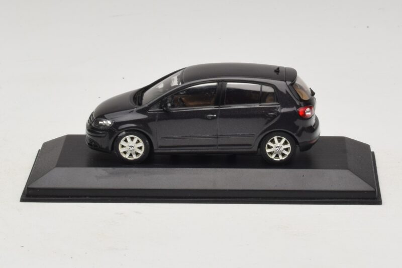 Volkswagen Golf Plus Mk5 Melns Minichamps 1:43 GOLF007 Metāls