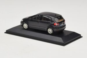 Volkswagen Golf Plus Mk5 Melns Minichamps 1:43 GOLF007 Metāls — attēls 3 no 5