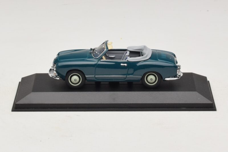 Volkswagen Karmann Ghia Kabriolets Tumši Zils Minichamps 1:43 GHIA001 Metāls