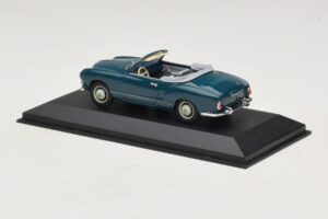 Volkswagen Karmann Ghia Kabriolets Tumši Zils Minichamps 1:43 GHIA001 Metāls — attēls 3 no 5