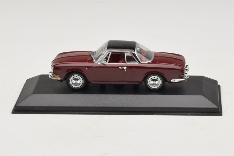 Volkswagen Karmann Ghia Sarkans Ar Melnu Jumtu Minichamps 1:43 Volkswagen Karmann Ghia Sarkans Ar Melnu Jumtu Minichamps 1:43 GHIA002 Metāls