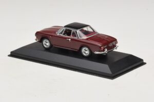 Volkswagen Karmann Ghia Sarkans Ar Melnu Jumtu Minichamps 1:43 GHIA002 Metāls — attēls 3 no 5