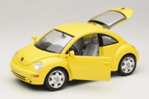 Volkswagen New Beetle A4 Dzeltens Bburago 1:18 3302 Metāls — attēls 2 no 8