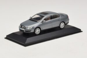 Volkswagen Passat B6 Pelēks Metālisks Minichamps 1:43 PASSAT006 Metāls — attēls 2 no 5