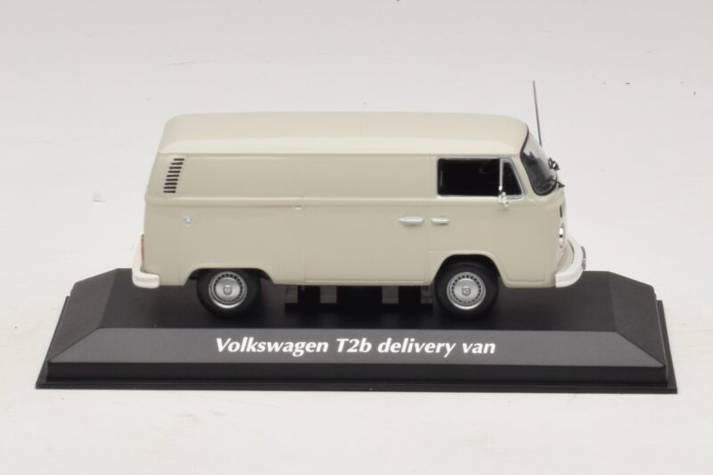 Volkswagen T2b Piegādes Furgons Pelēks Maxichamps 1:43 Volkswagen T2b Piegādes Furgons Pelēks Maxichamps 1:43 940053060 Metāls