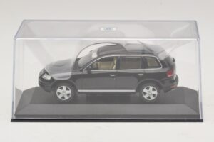 Volkswagen Touareg 7L Melns Minichamps 1:43 TOUAREG002 Metāls — attēls 4 no 5
