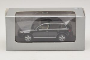 Volkswagen Touareg 7L Melns Minichamps 1:43 TOUAREG002 Metāls — attēls 5 no 5