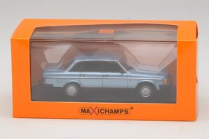Volvo 240 GL Blue Metallic Maxichamps 1:43 940171400 Metāls — attēls 5 no 5
