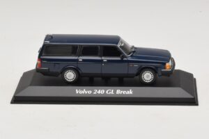 Volvo 240 GL Universālis Tumši Zils Maxichamps 1:43 940171412 Metāls