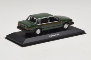 Volvo 740 Tumši Zaļš Maxichamps 1:43 940171700 Metāls — attēls 2 no 5